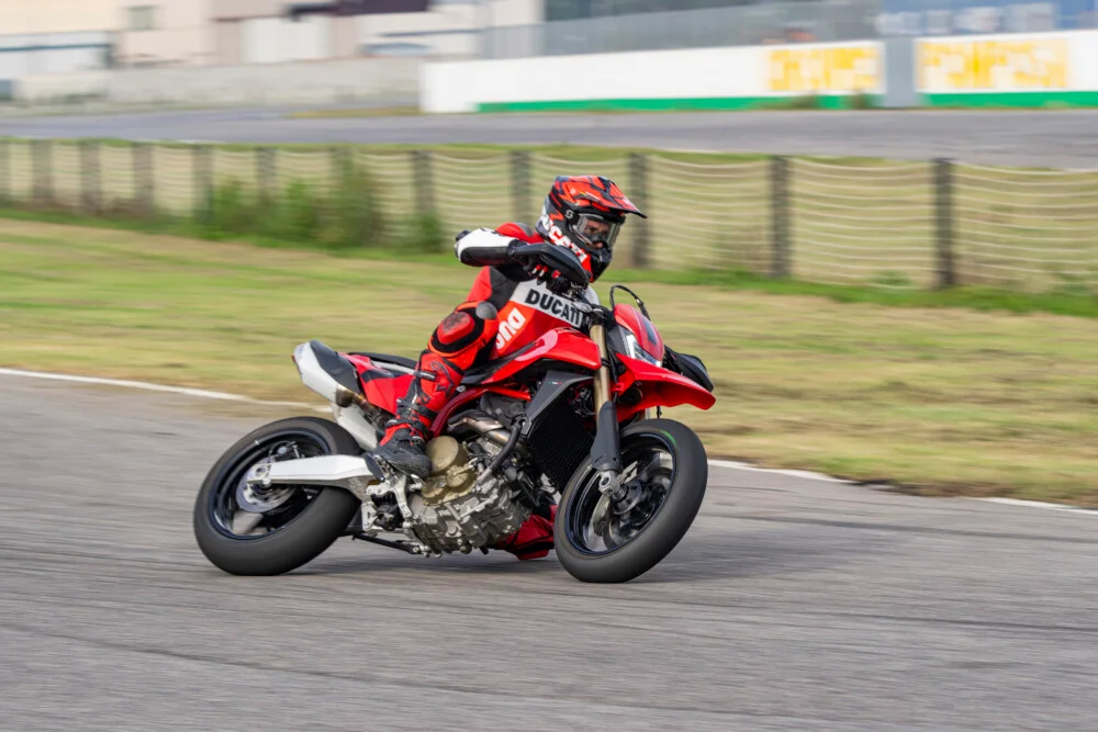 2024-Ducati-Hypermotard-698-Mono-5
