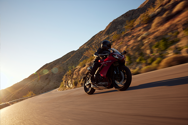 Triumph-Daytona-660-Blog-Gorsel0 (3)