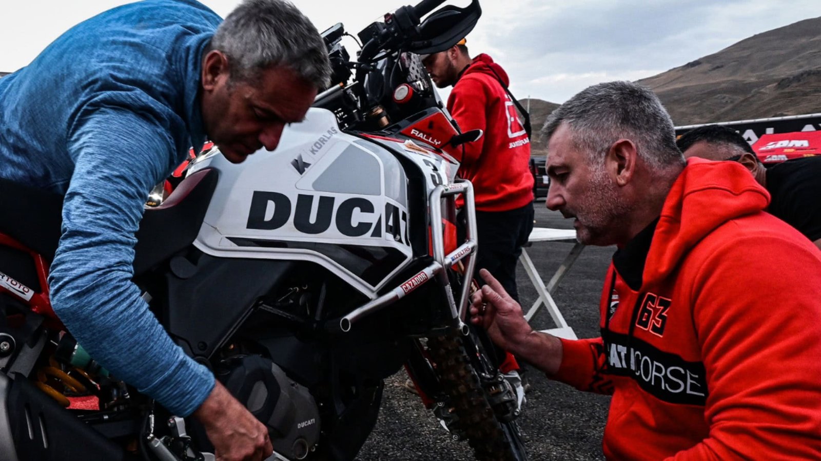 transanatolia-2024-rallisinin-ucuncu-gunu-basariyla-tamamlandi-blog-gorseli (1)