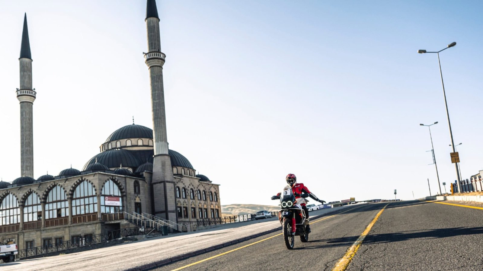 transanatolia-2024-rallisinin-ucuncu-gunu-basariyla-tamamlandi-blog-gorseli (8)