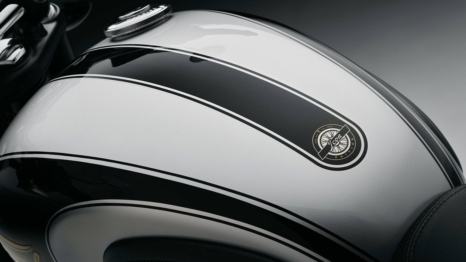 Bonneville-T100-Icon-Edition-detay-2