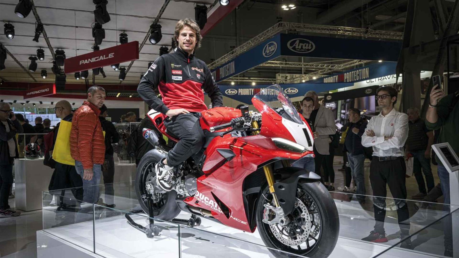 eicma-2024te-ducati-yildiz-gibi-parladi-blog-gorseli-1