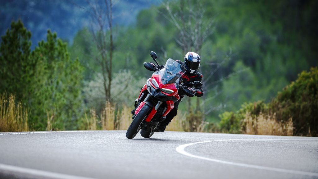 Yeni Ducati Multistrada V2 Valencia'da Görücüye Çıktı!